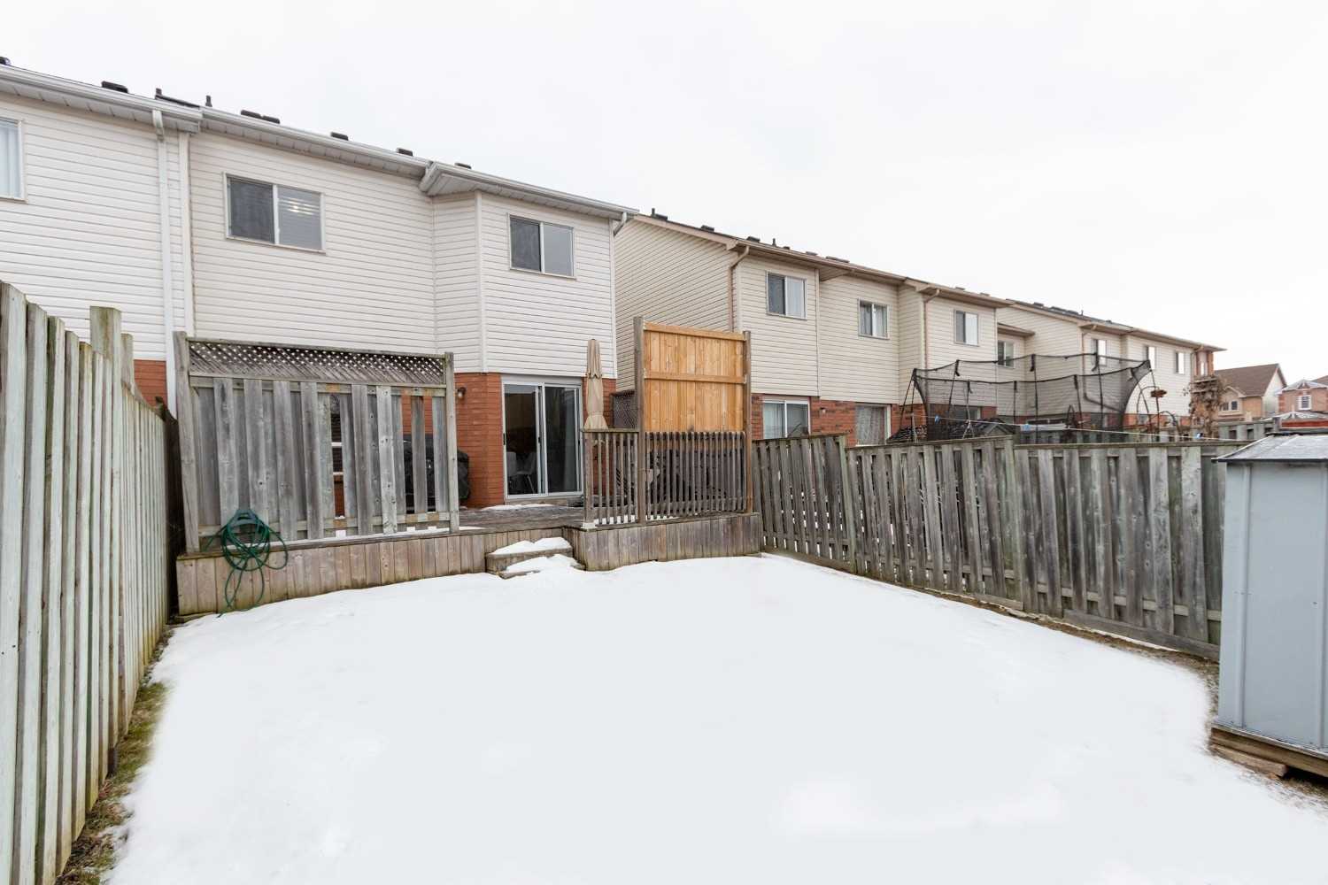 98 Wilkins Cres
