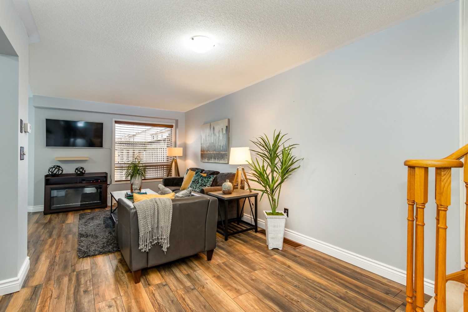 98 Wilkins Cres