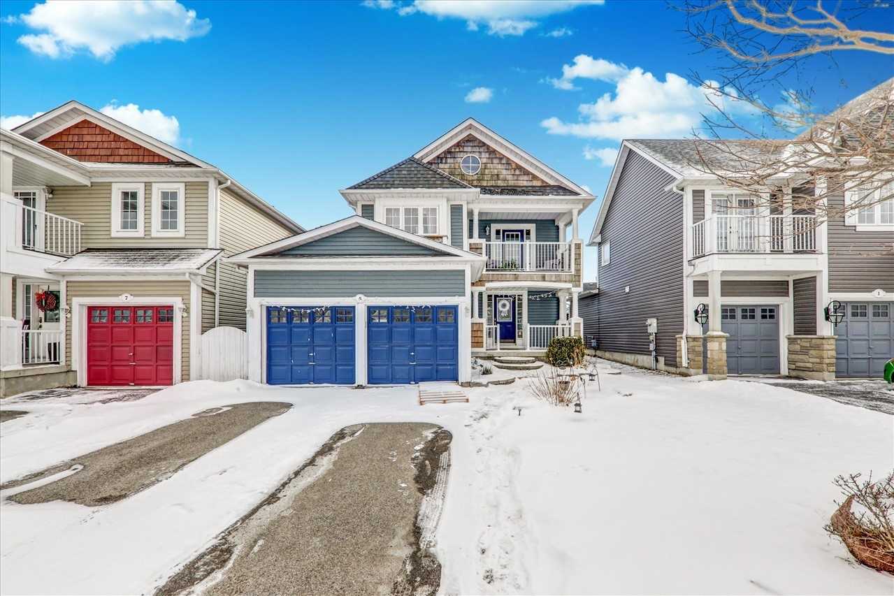 5 Carveth Cres