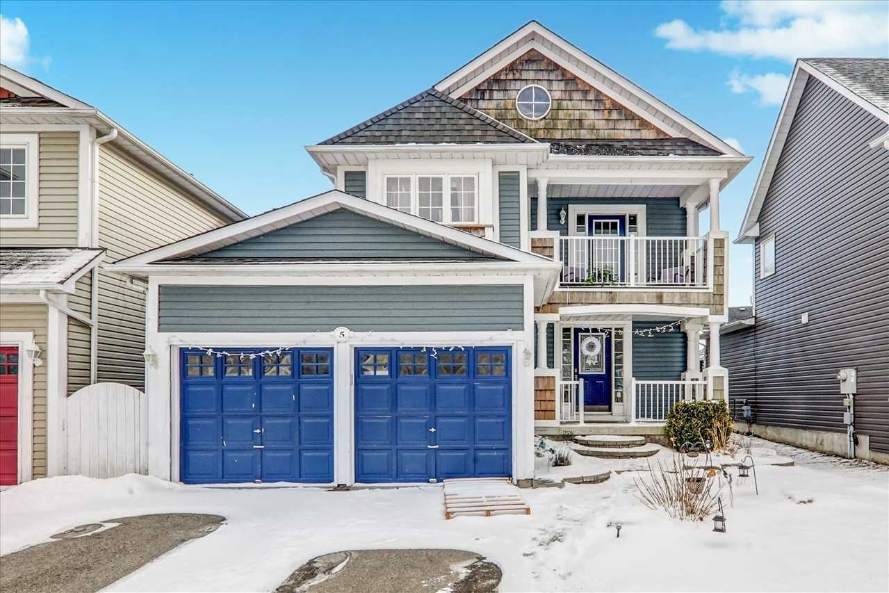5 Carveth Cres