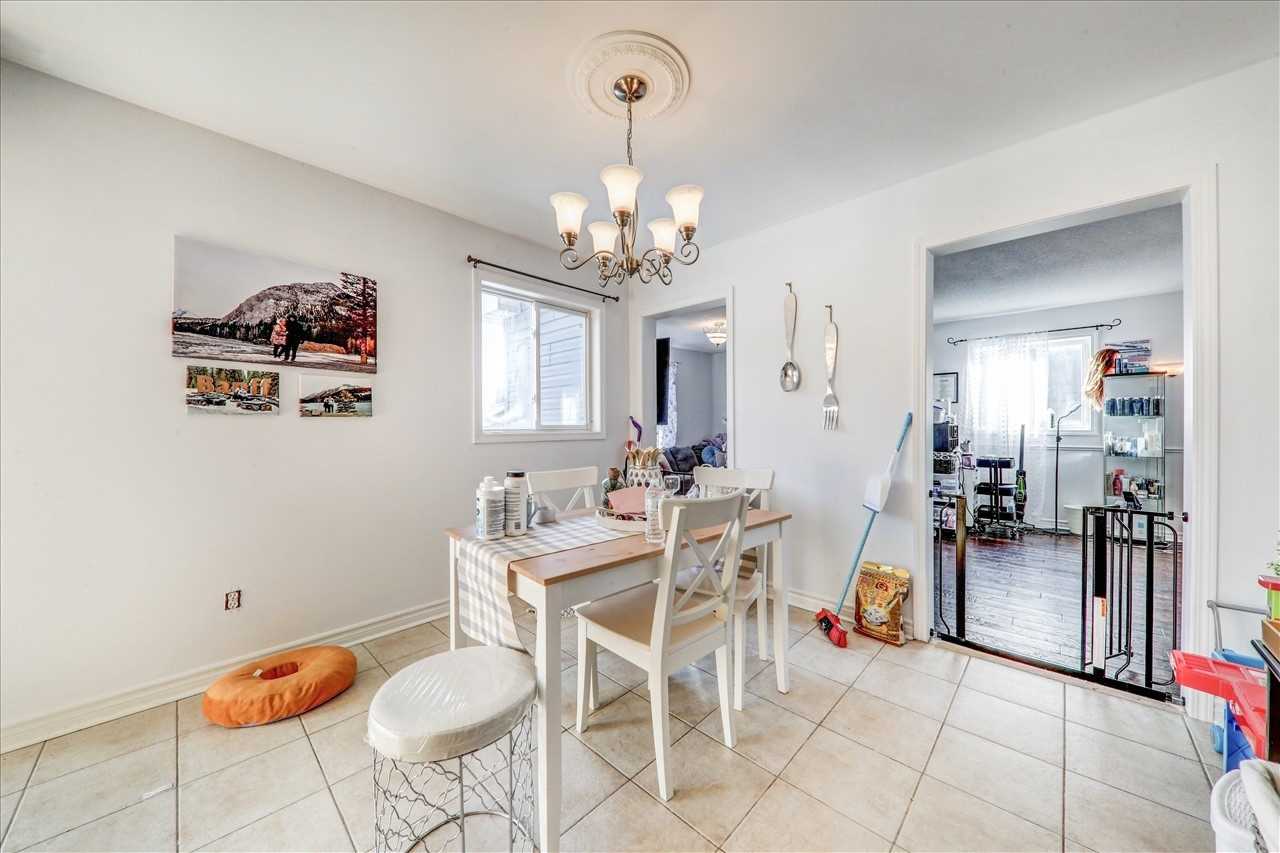 5 Carveth Cres