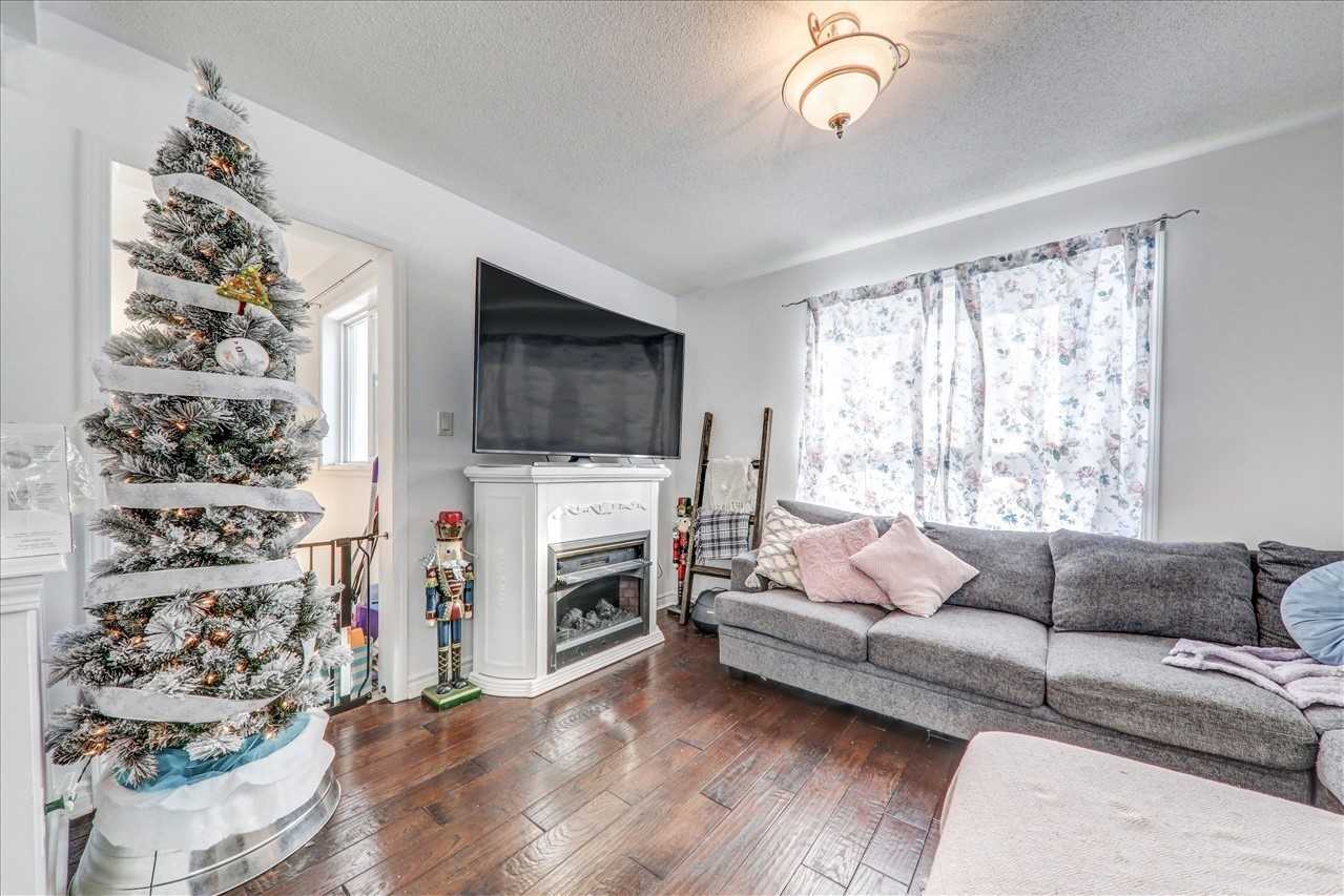 5 Carveth Cres