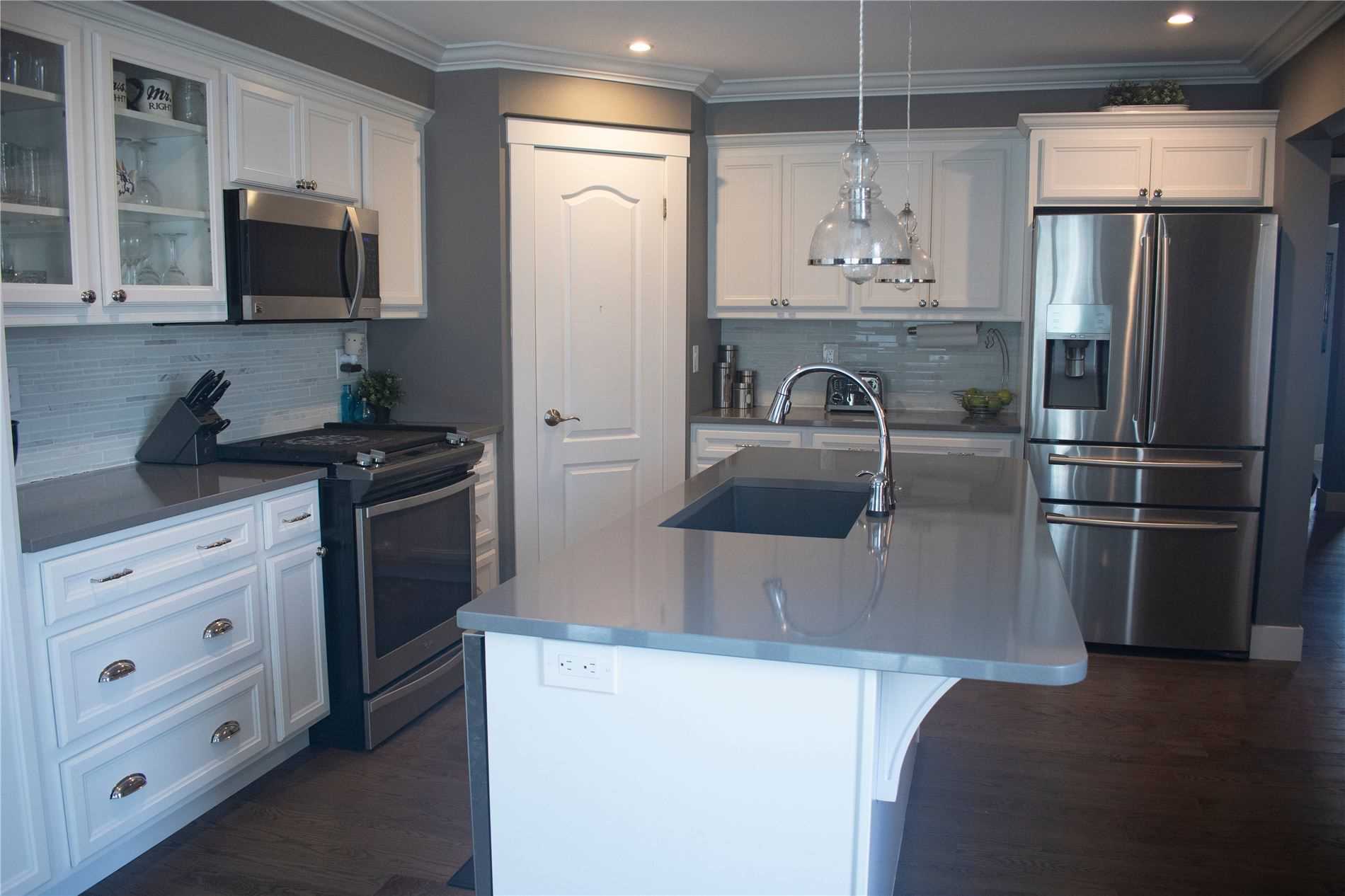 208 Millburn Dr
