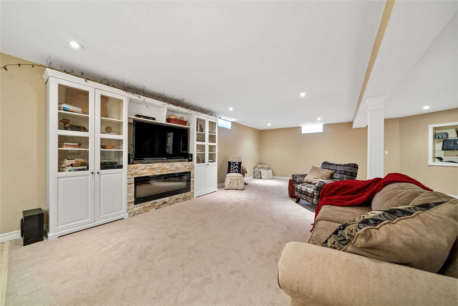 1365 Maddock Dr