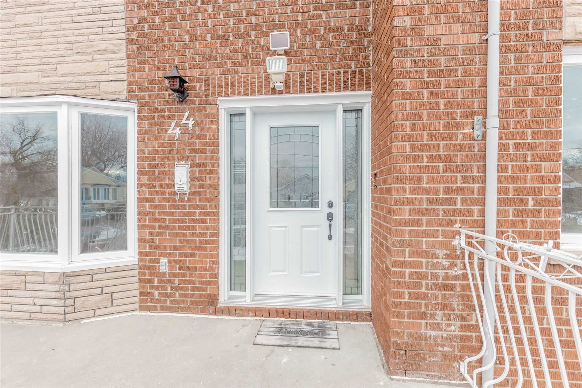 44 Malta St