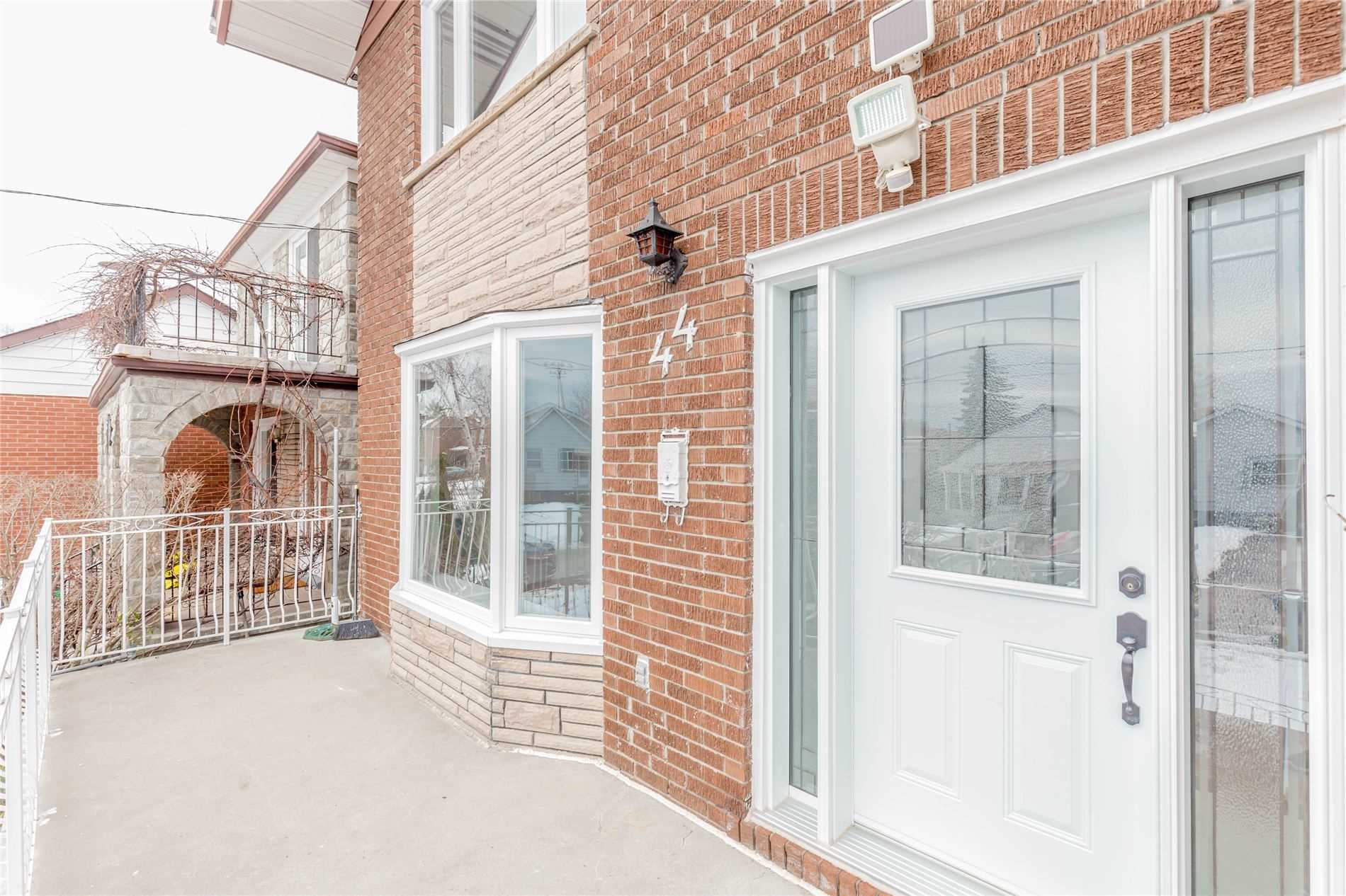 44 Malta St