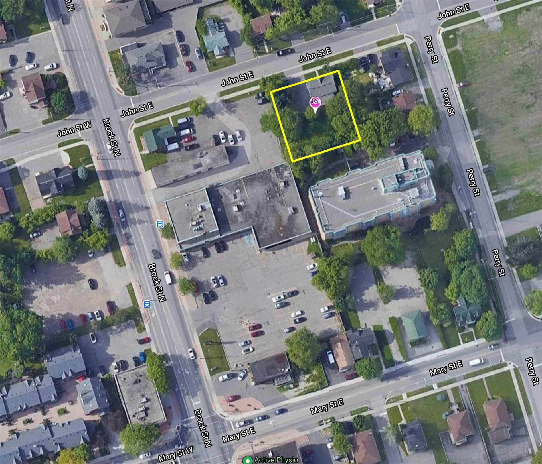 121 John St E