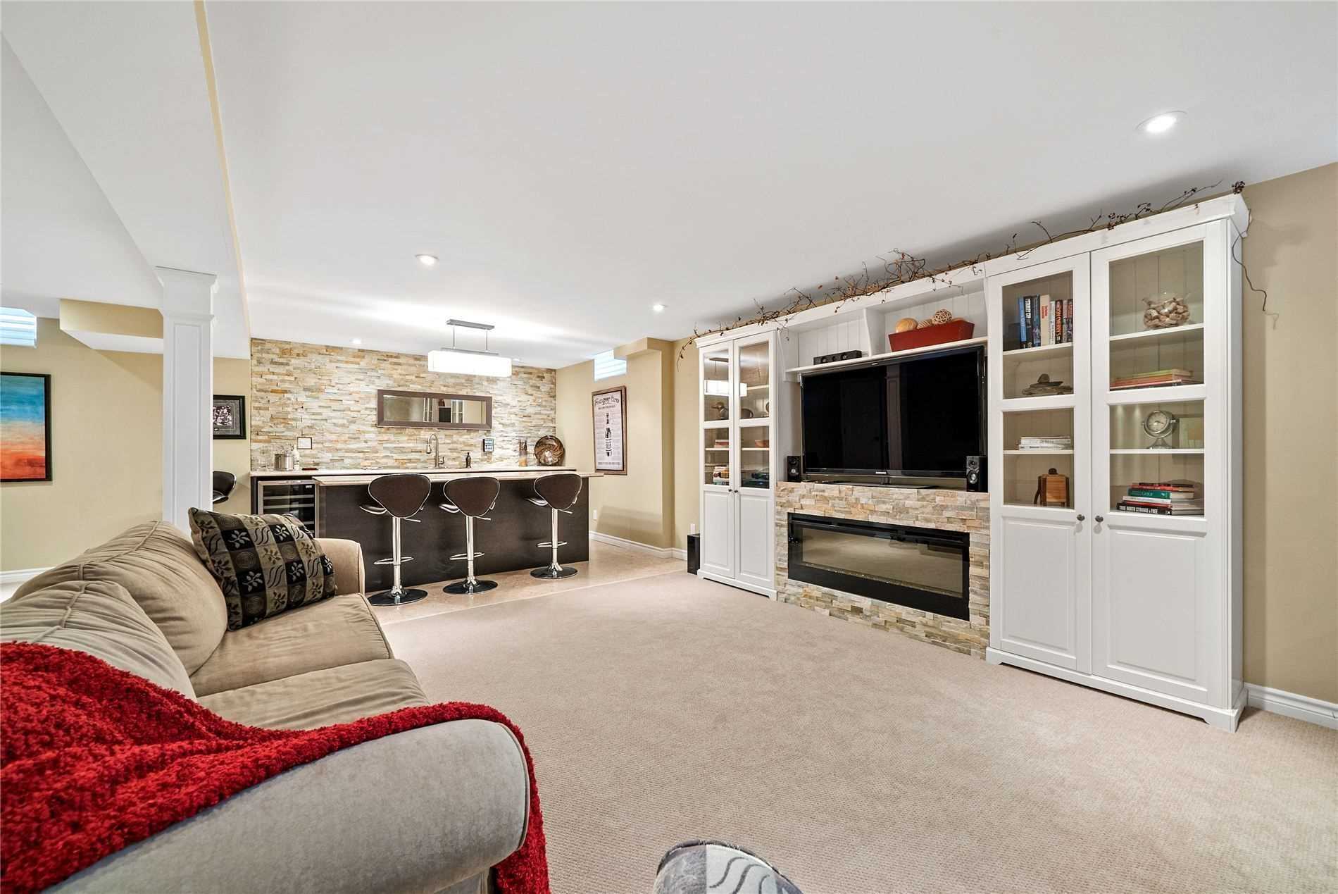 1365 Maddock Dr