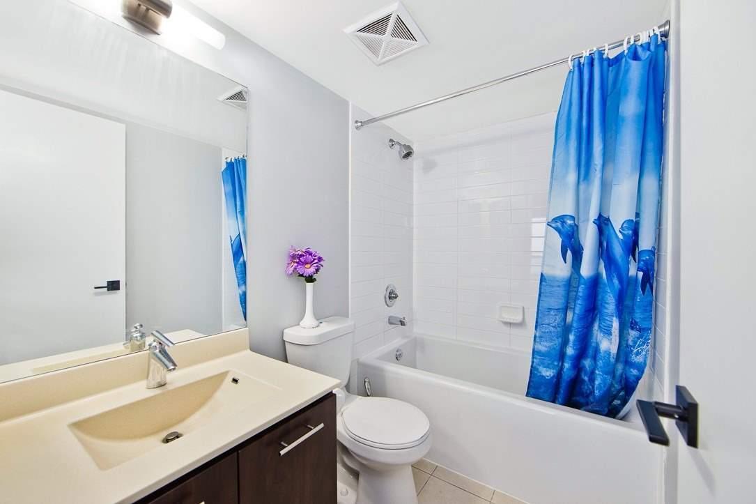 125 Village Green Sq, #2404