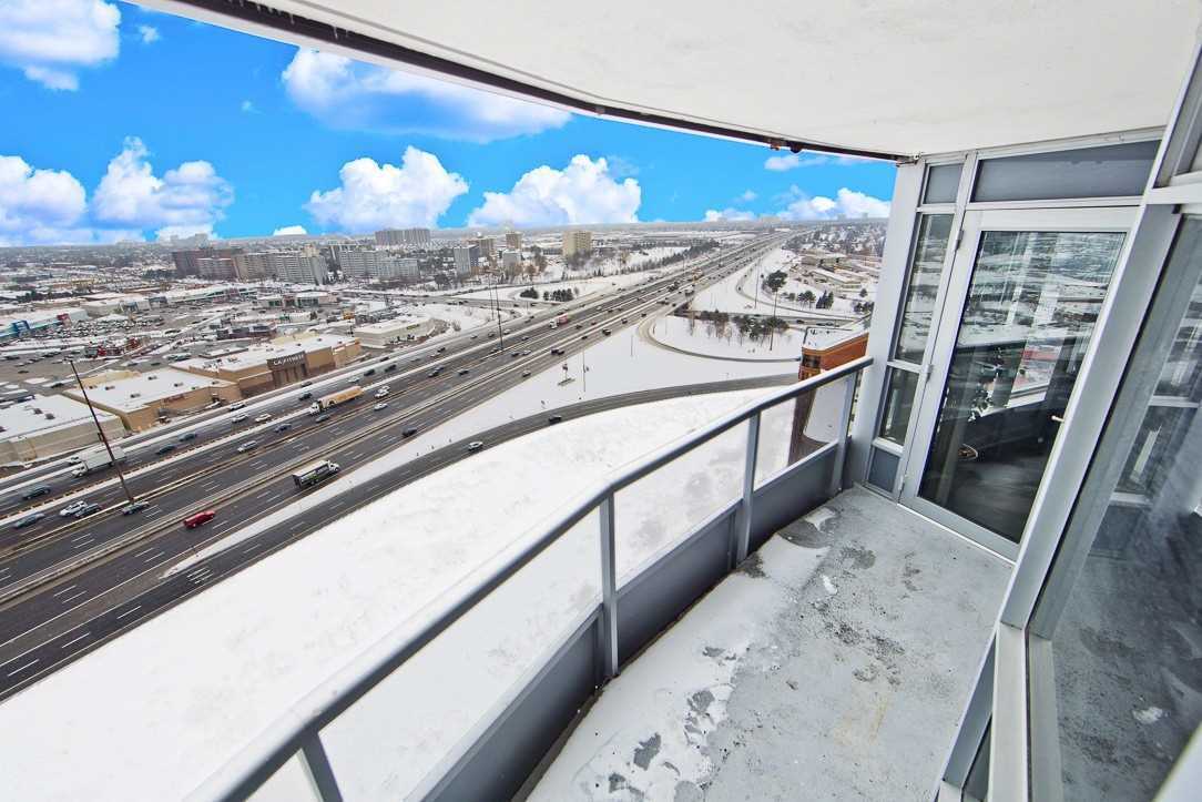 125 Village Green Sq, #2404