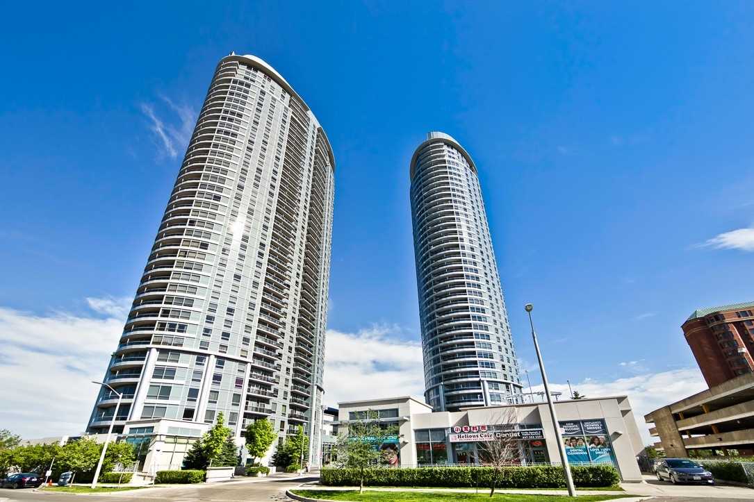 125 Village Green Sq, #2404