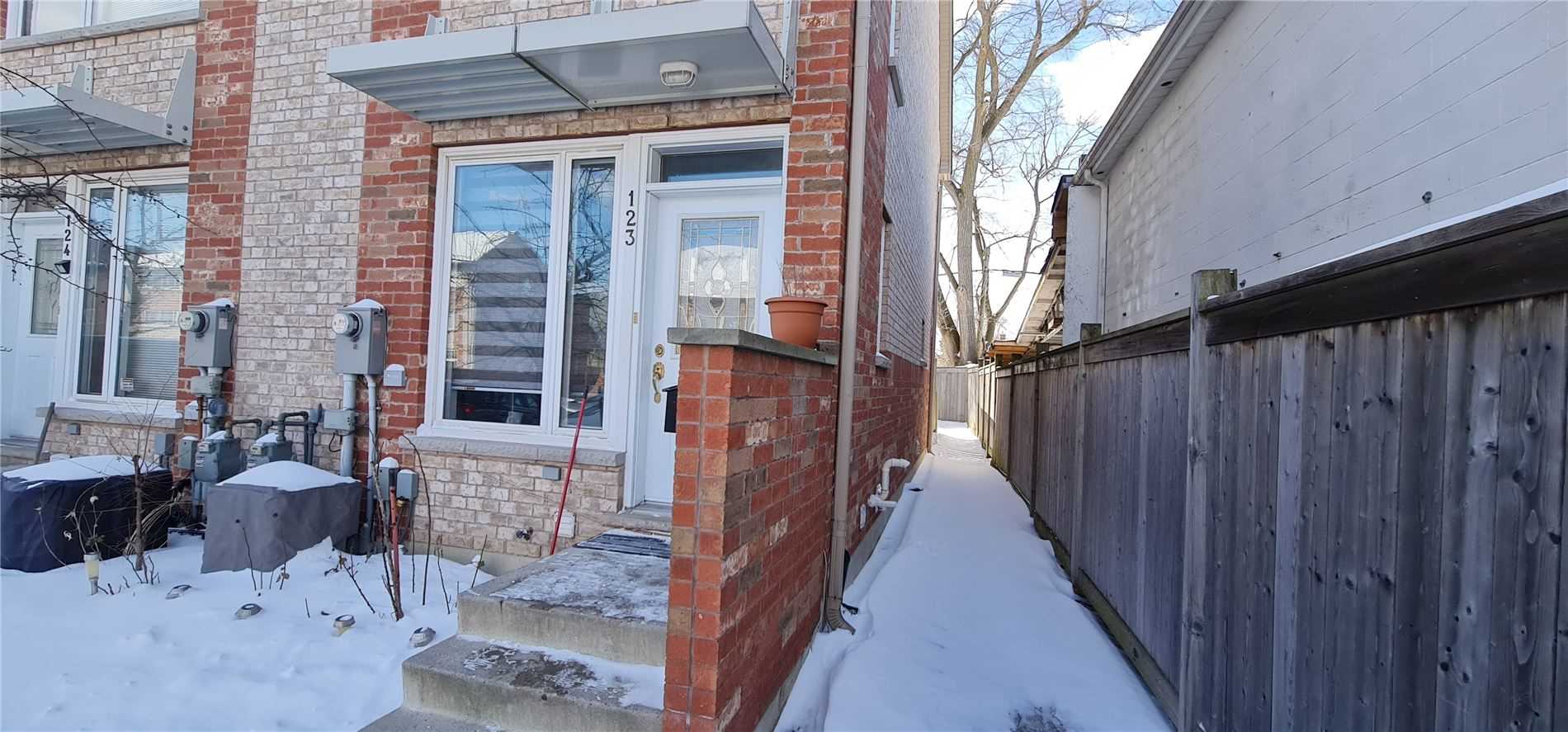8 Fairwood Cres, #123