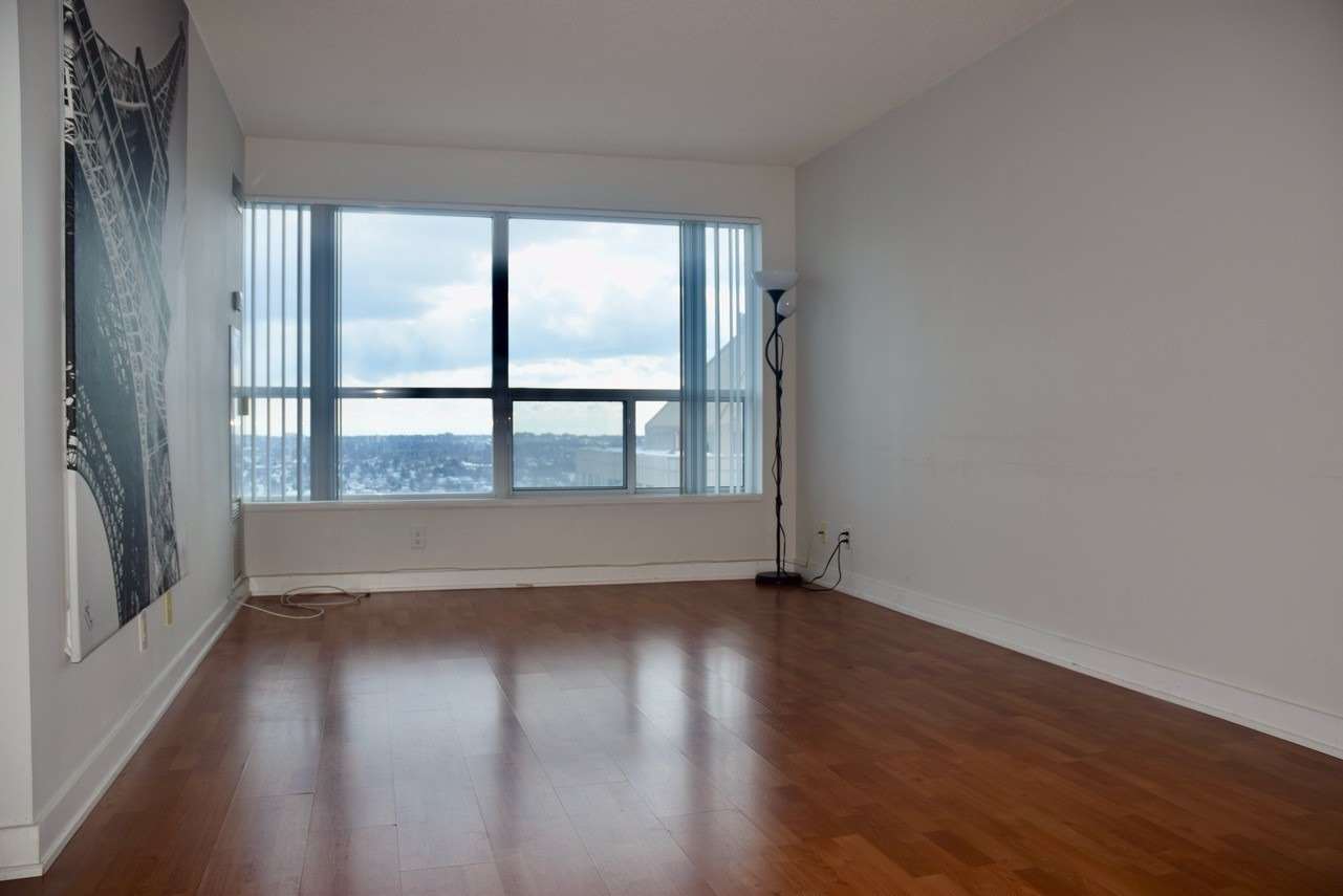 36 Lee Centre Dr, #2708