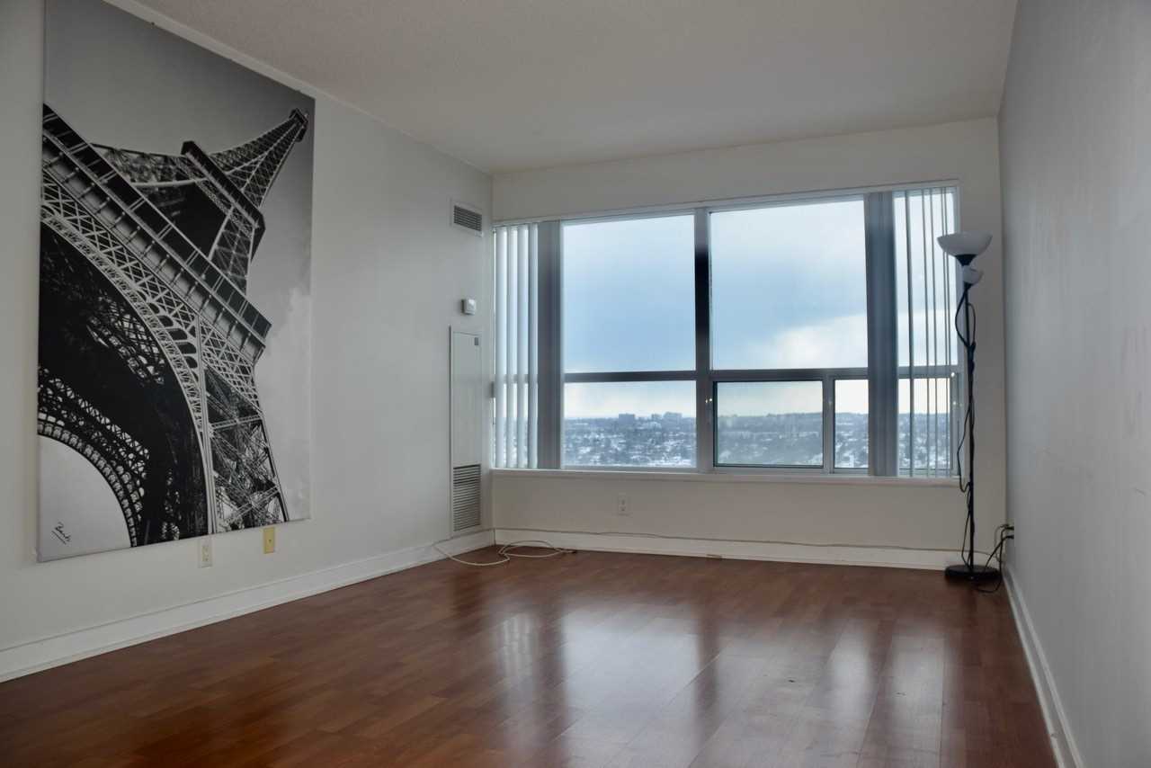 36 Lee Centre Dr, #2708