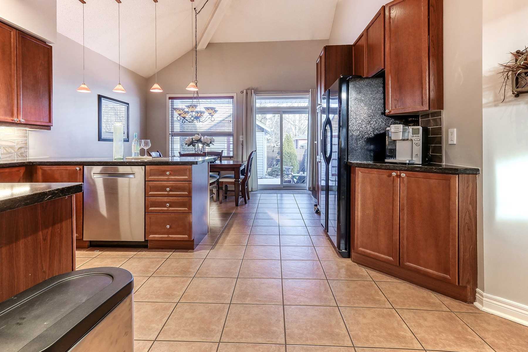 47 Kimberly Dr