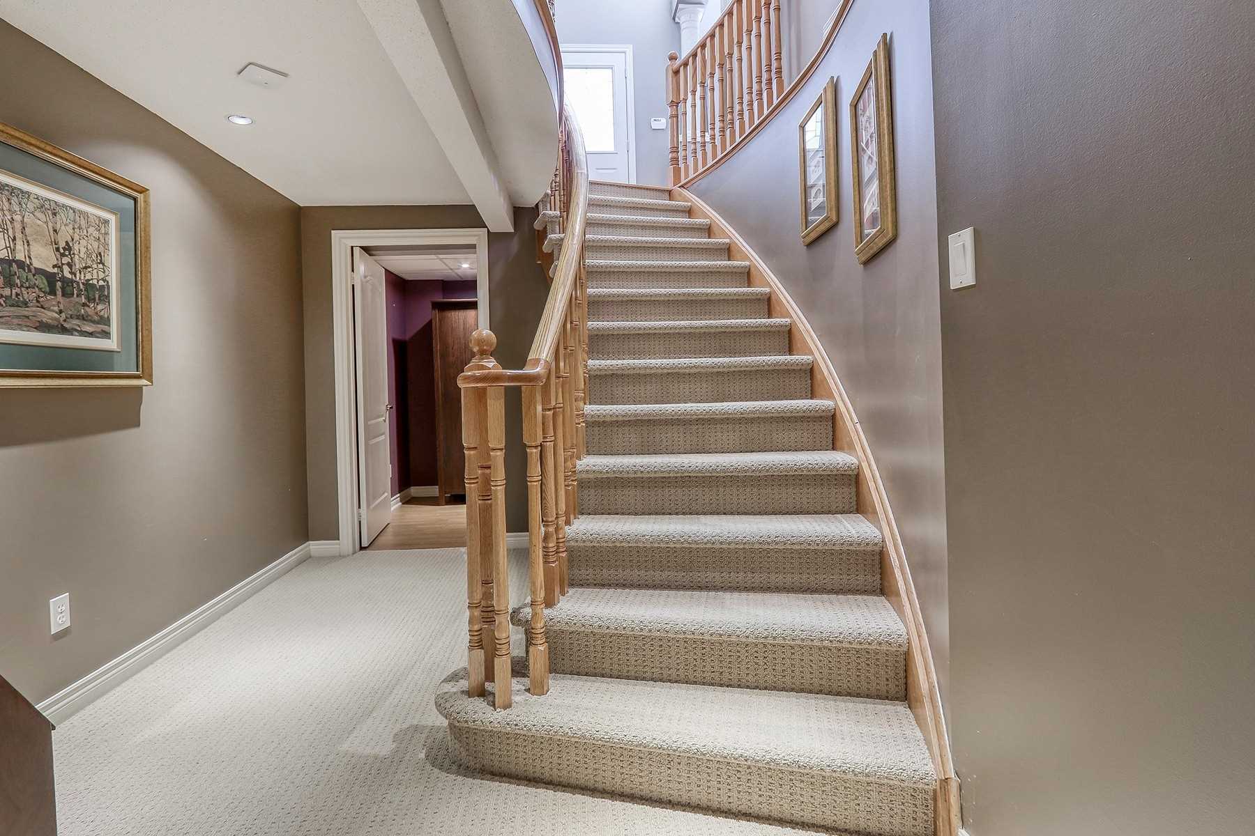 47 Kimberly Dr