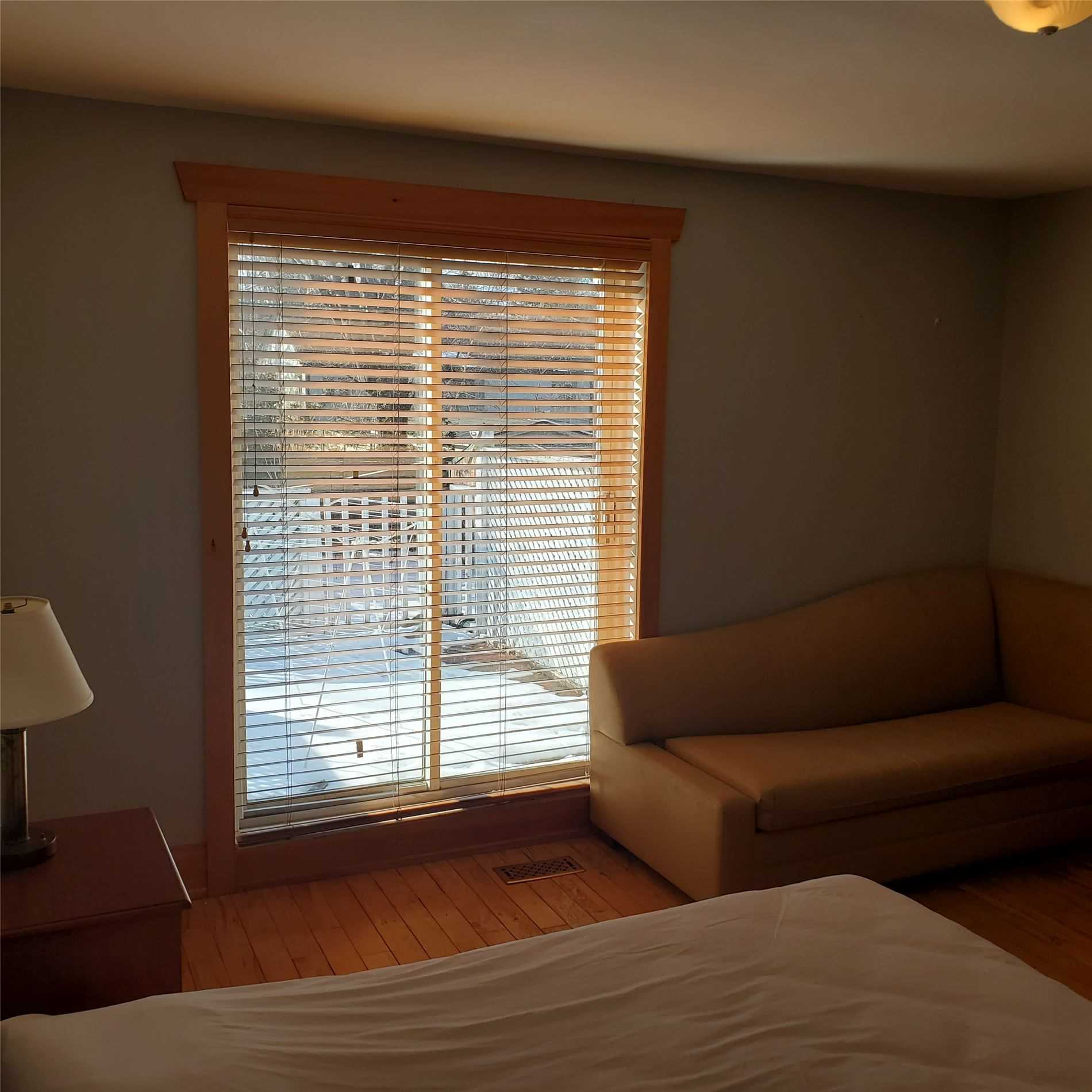 68 Sunnypoint Cres