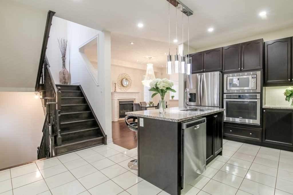 102 Braebrook Dr