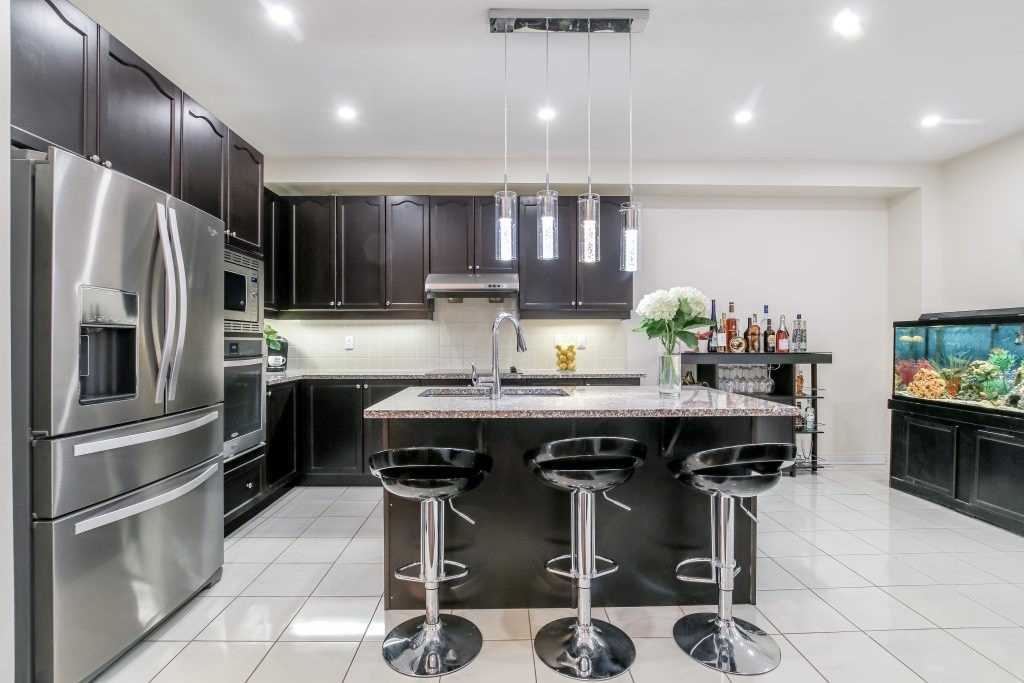 102 Braebrook Dr