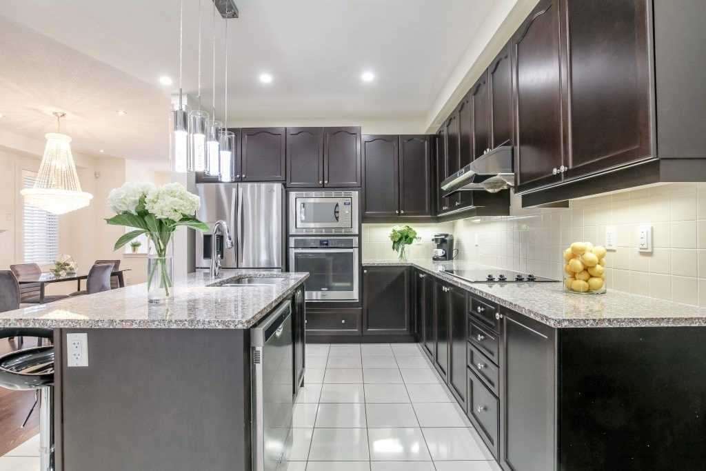 102 Braebrook Dr