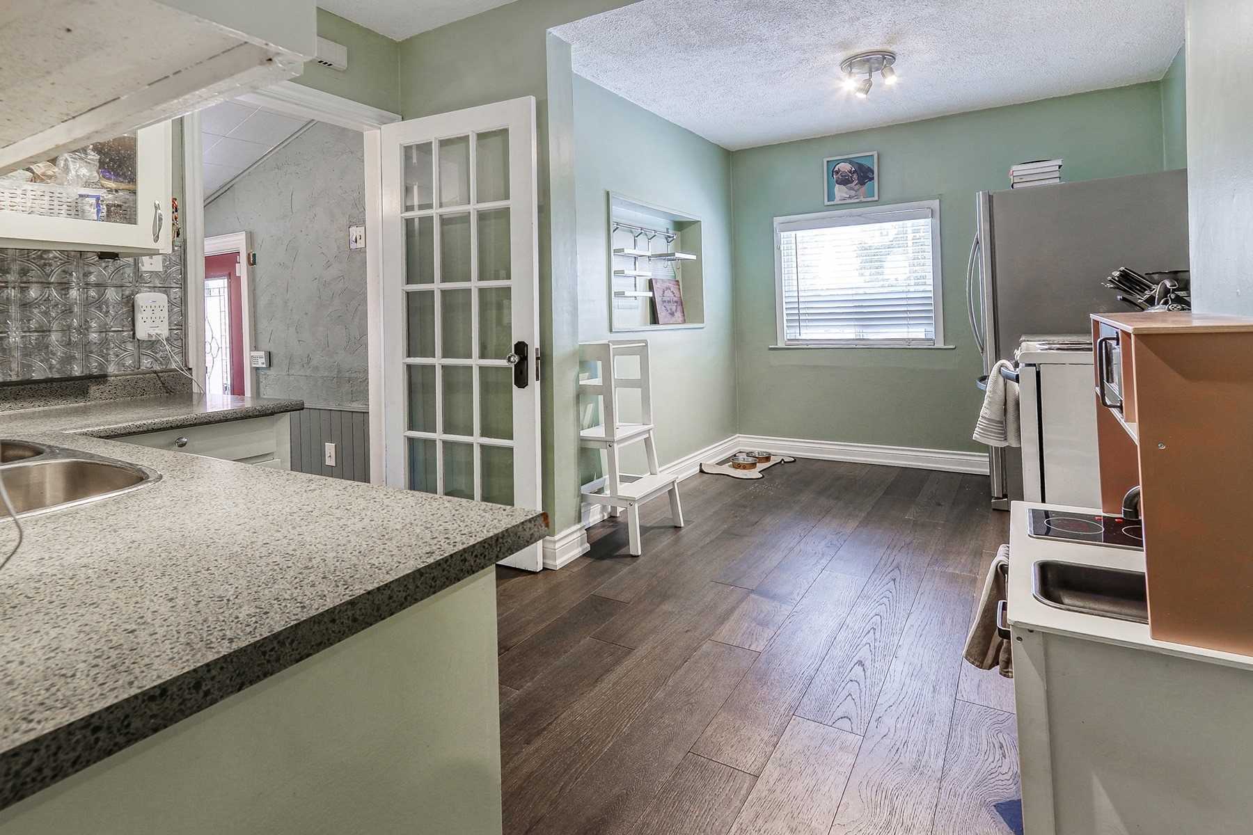 36 Amiens Rd