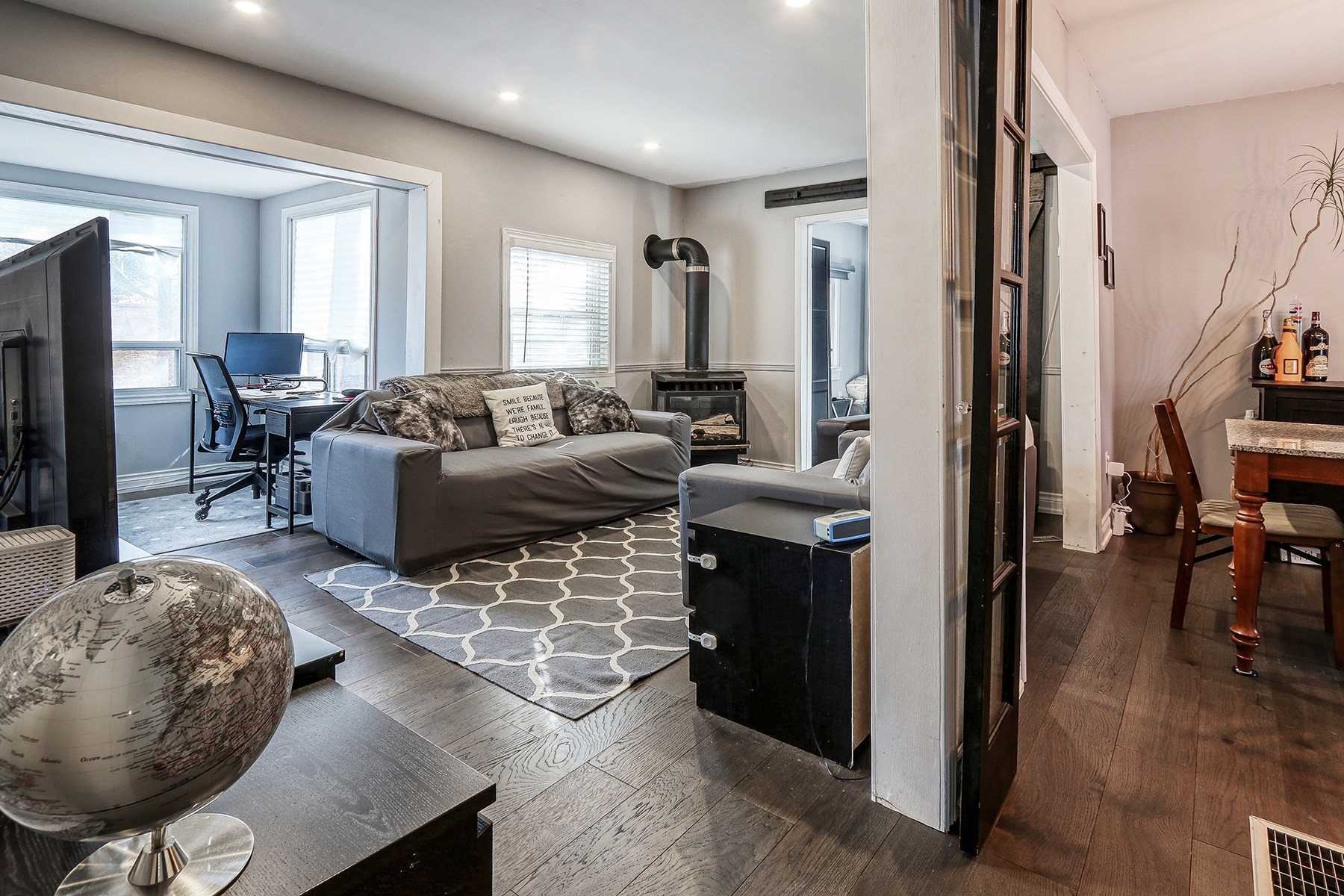 36 Amiens Rd