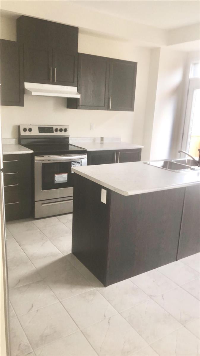 978 Kicking Horse Path