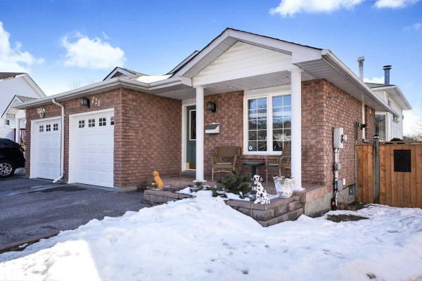 828 Buttonbush Crt, Oshawa
