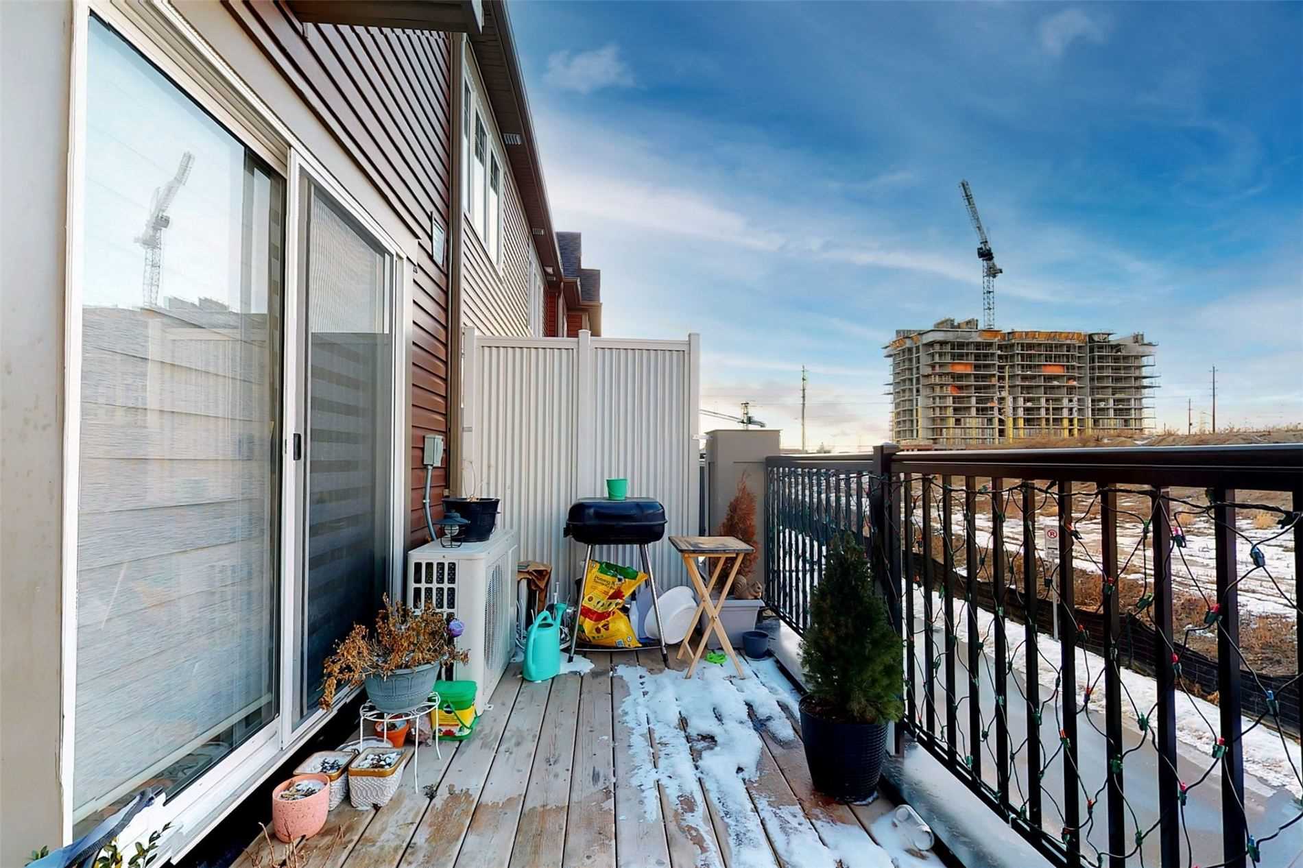 2500 Hill Rise Crt, #95