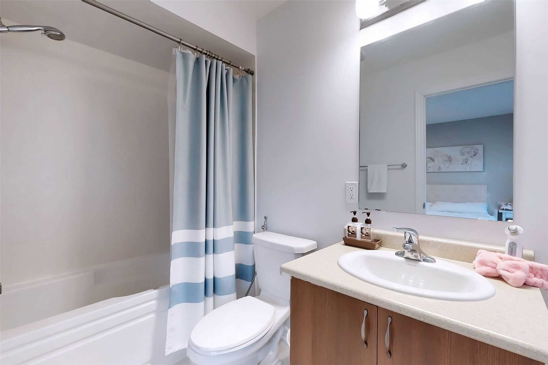 2500 Hill Rise Crt, #95