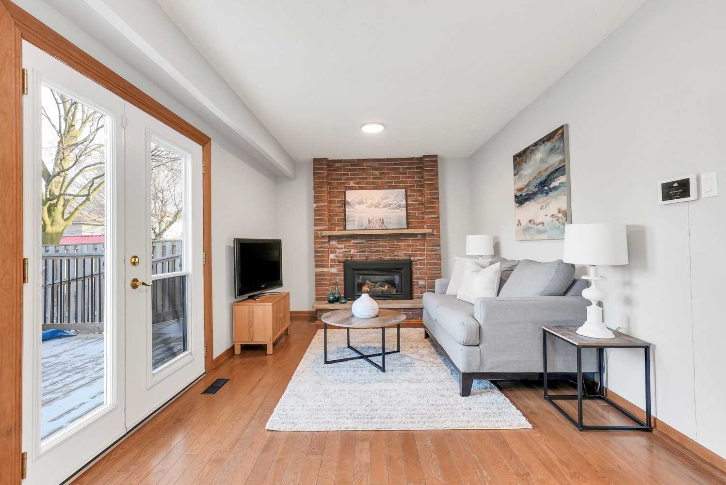 9 Chopin Crt