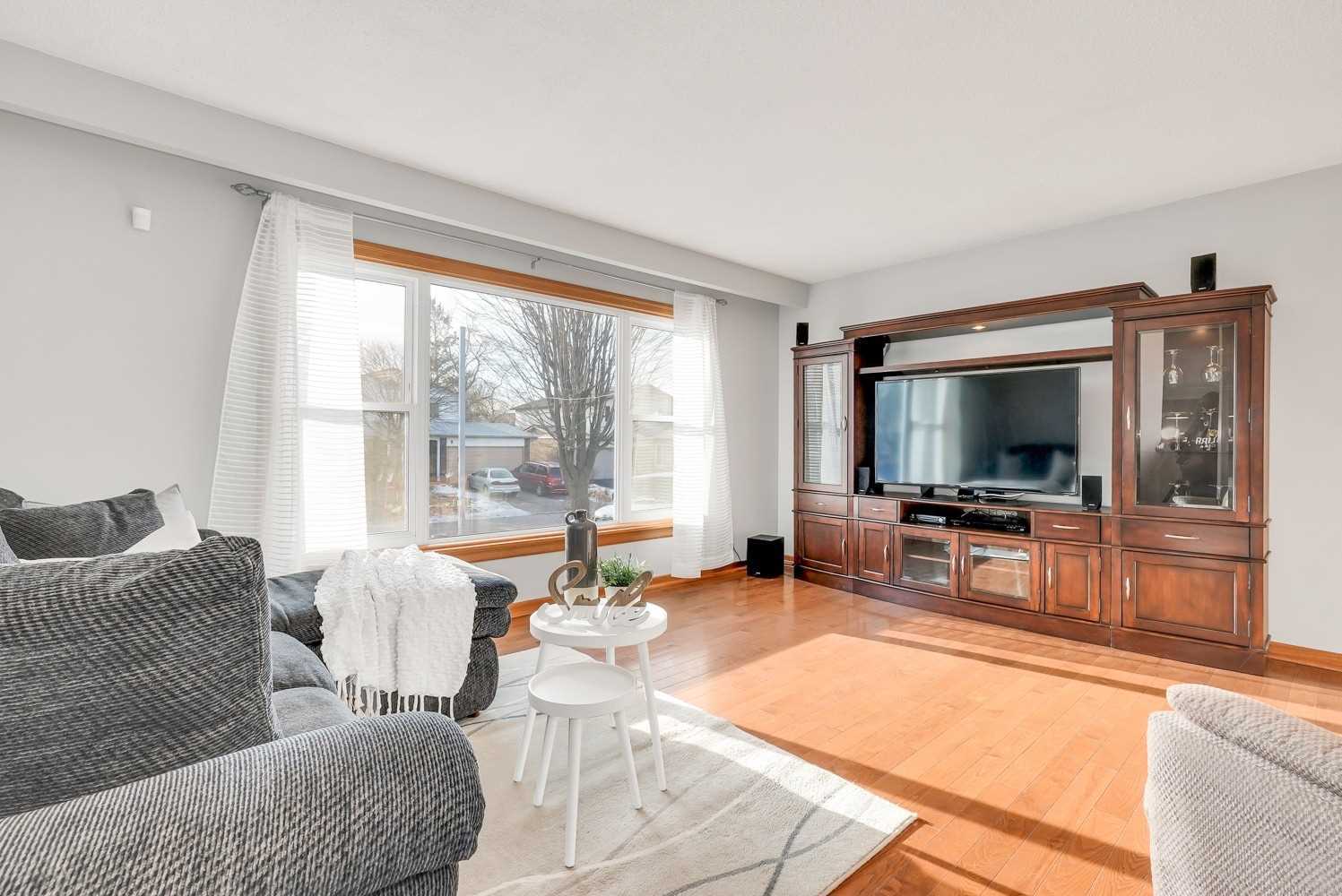 9 Chopin Crt