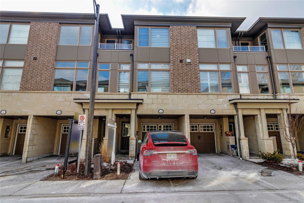 384 Arctic Red Dr, Oshawa