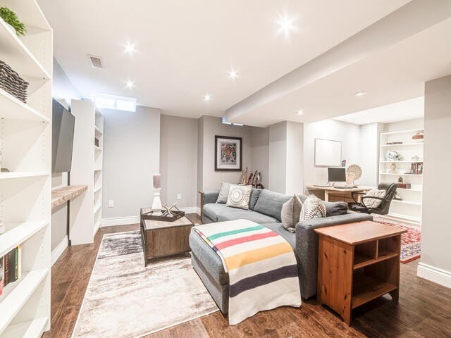 115 James Govan Dr