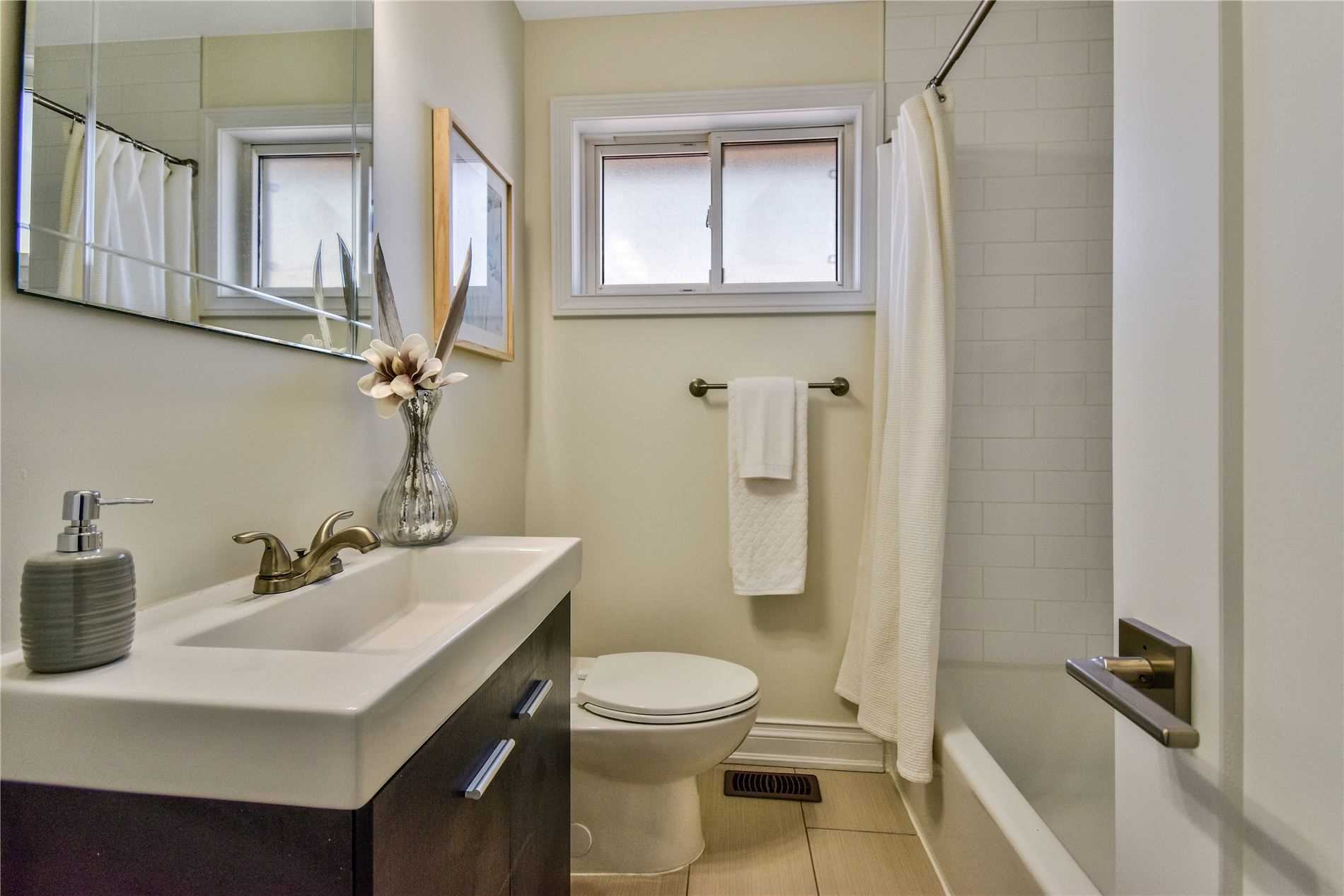 24 Fintona Ave