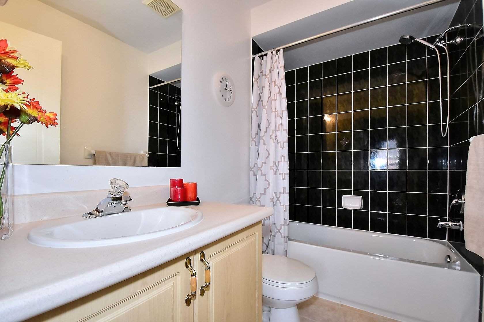 22 Exchequer Pl, #25