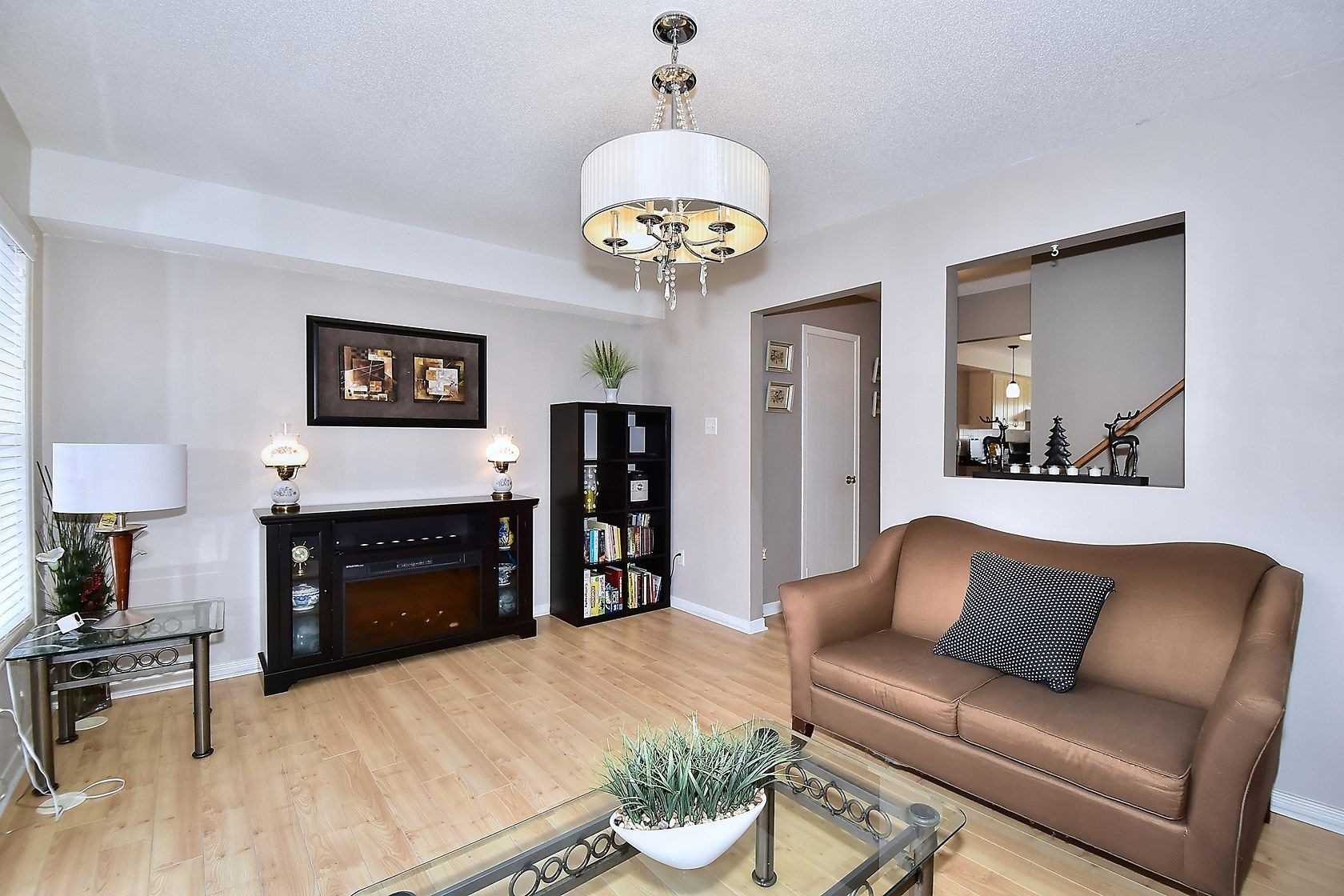 22 Exchequer Pl, #25