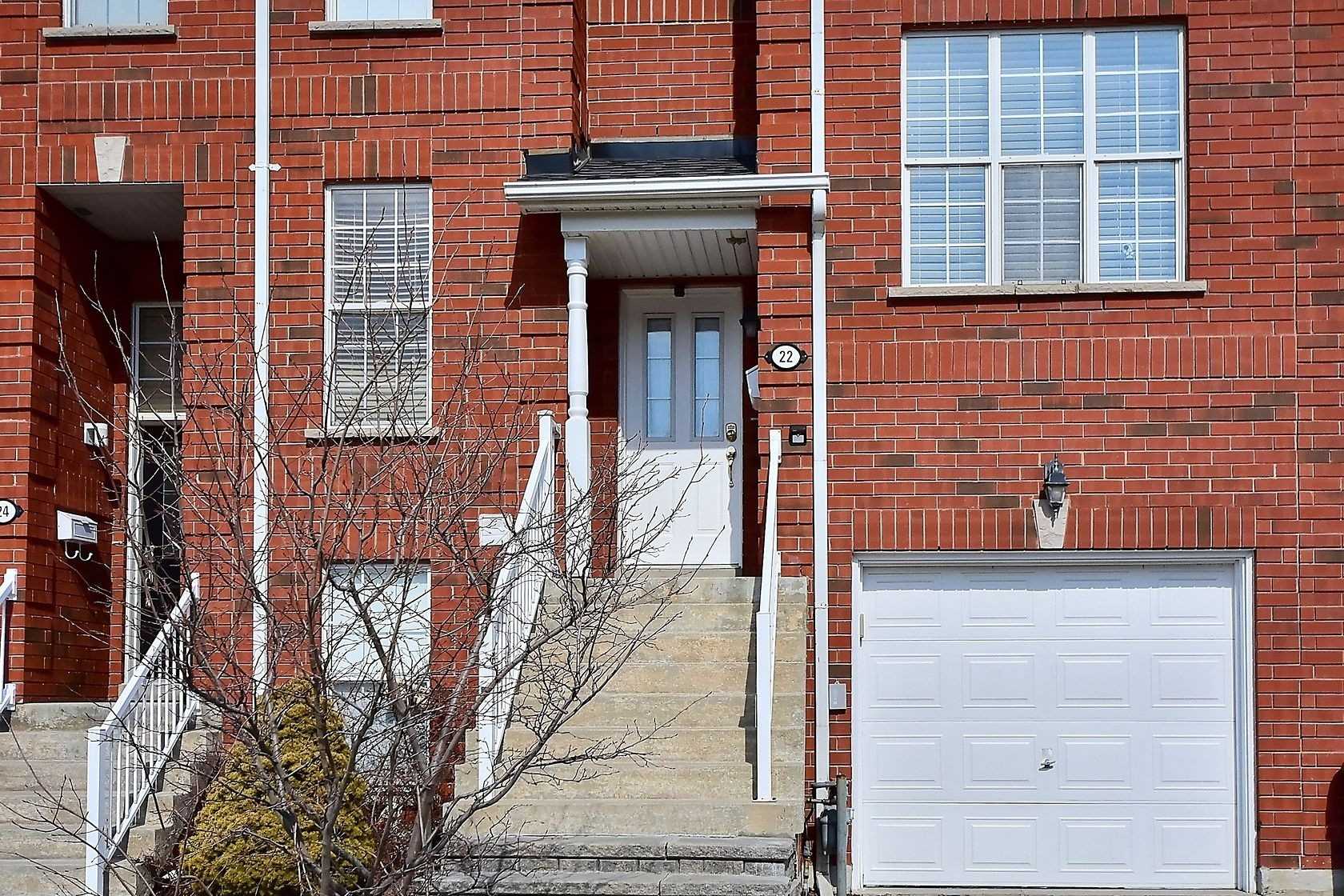 22 Exchequer Pl, #25