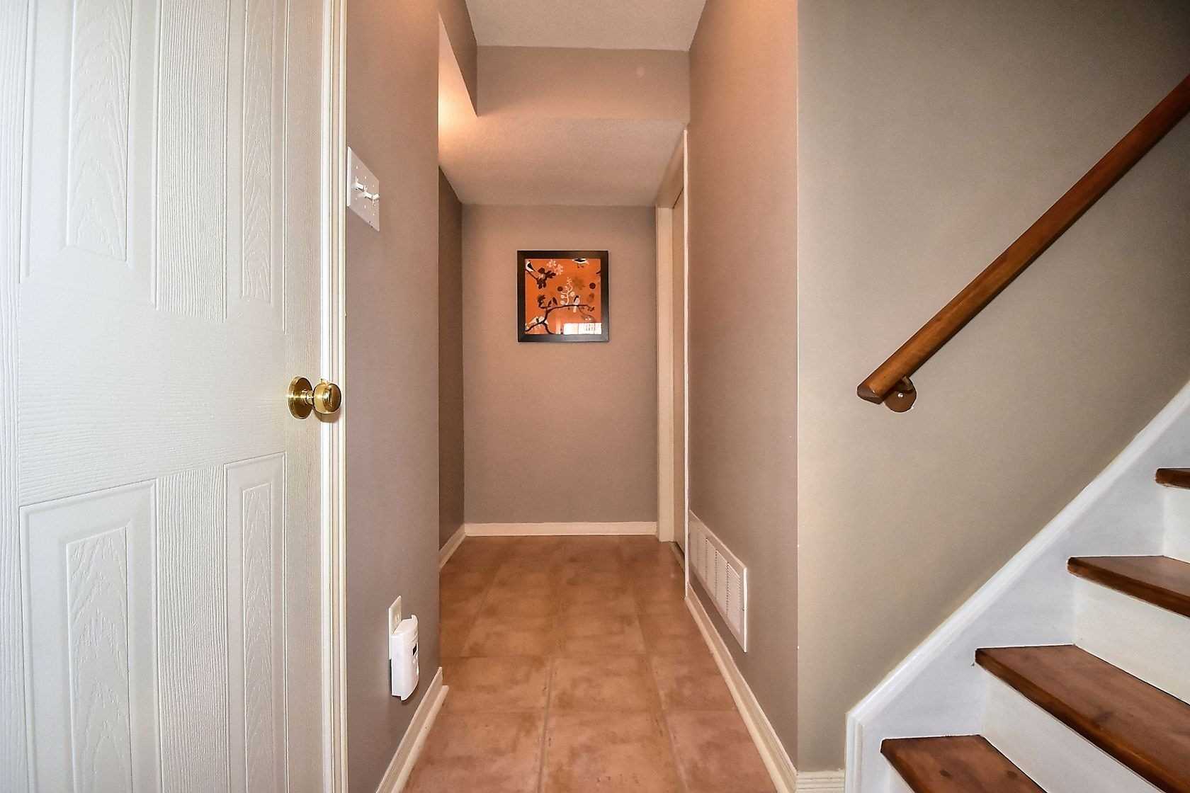 22 Exchequer Pl, #25