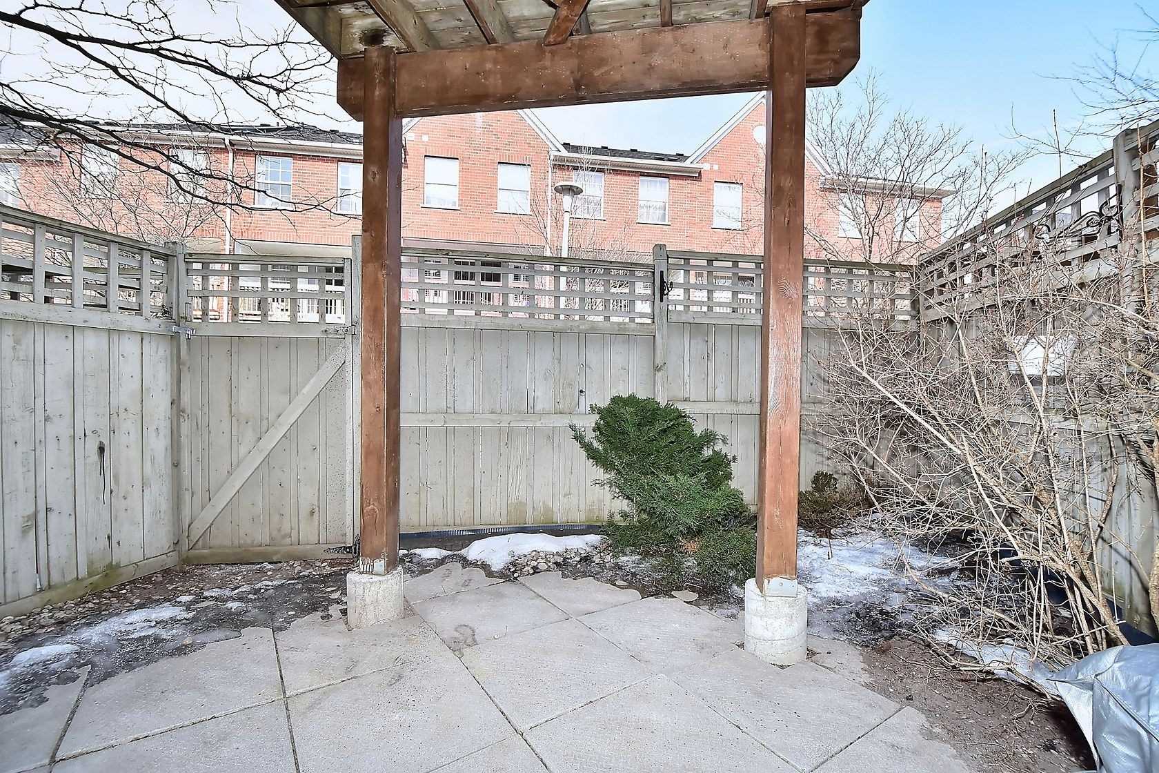 22 Exchequer Pl, #25