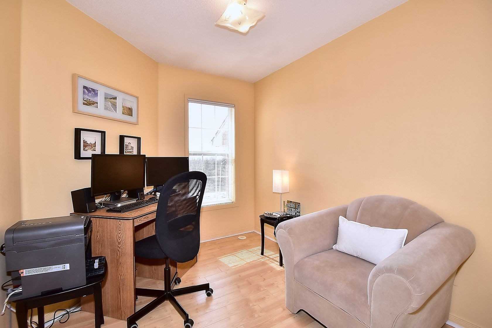 22 Exchequer Pl, #25