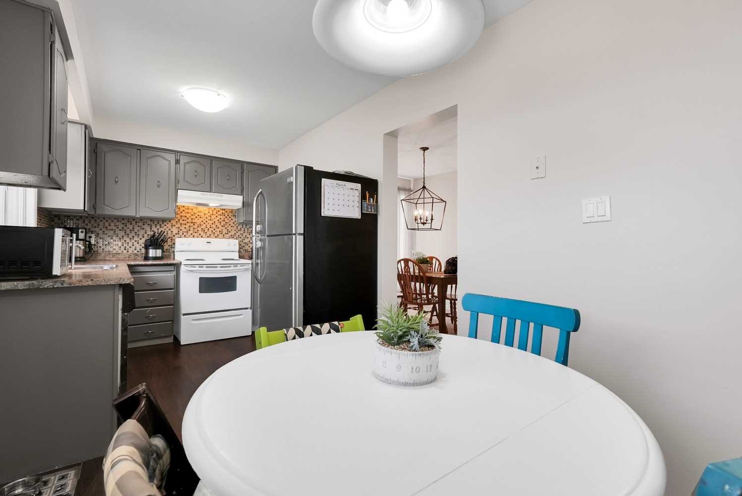 14 Doreen Cres