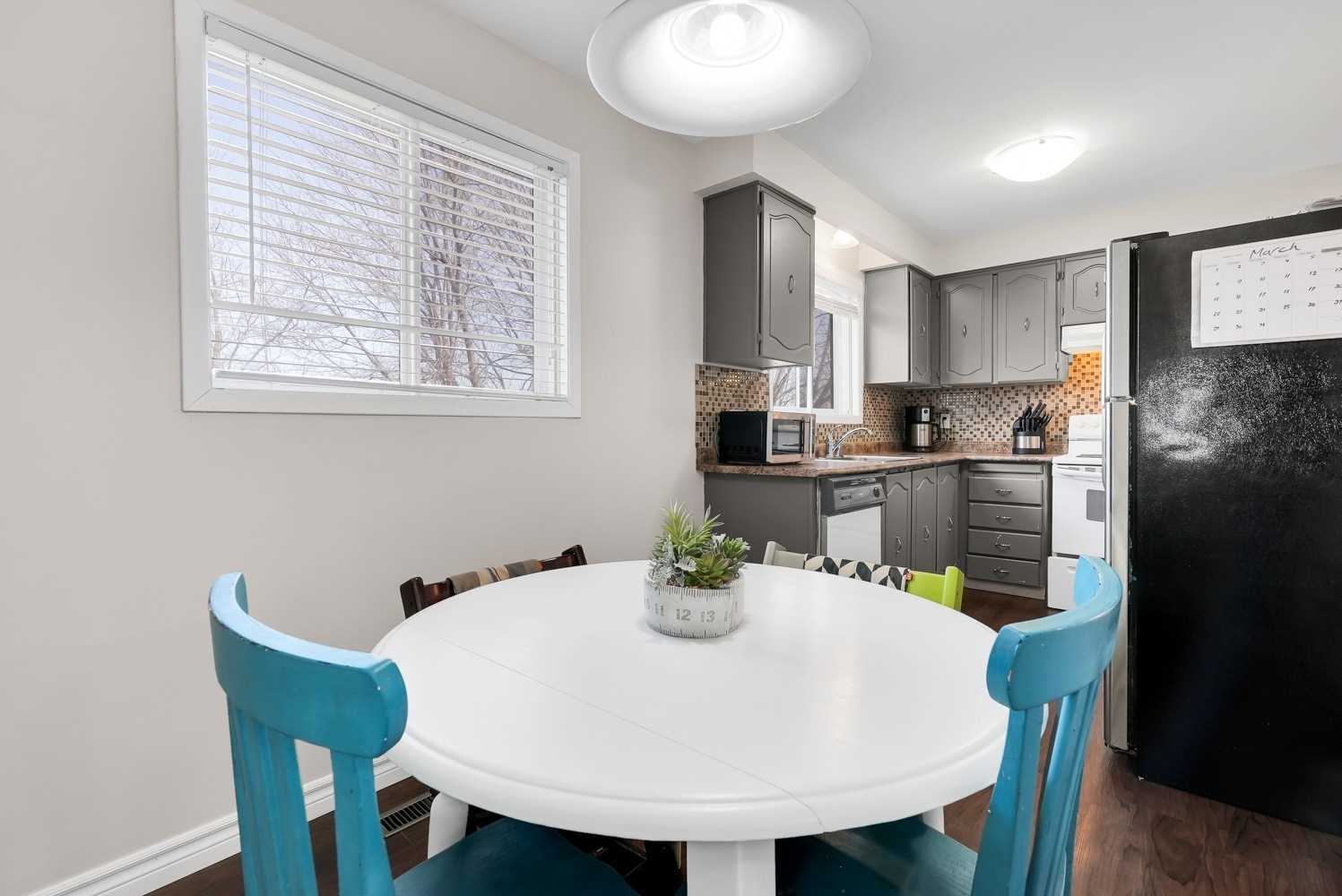 14 Doreen Cres