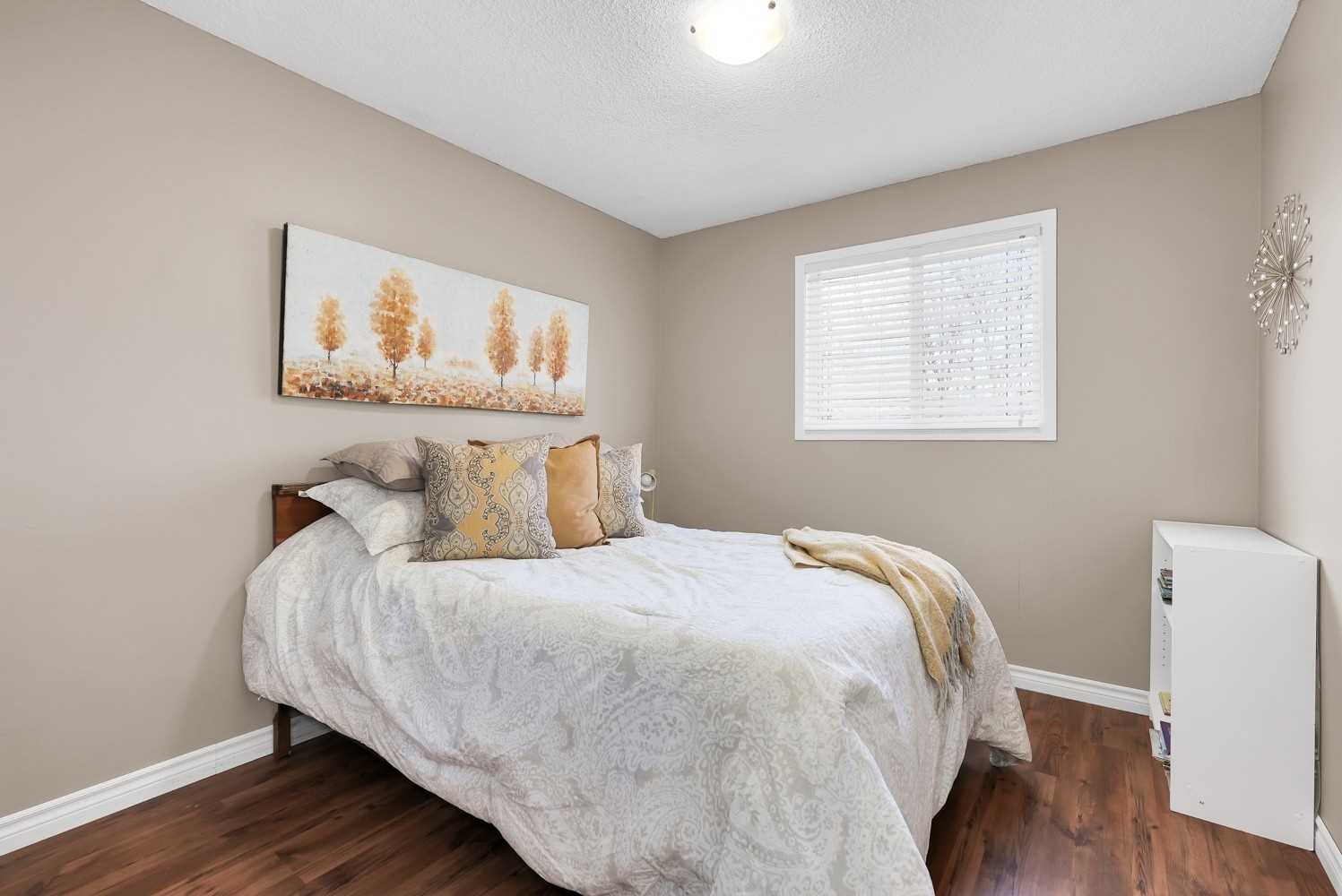 14 Doreen Cres