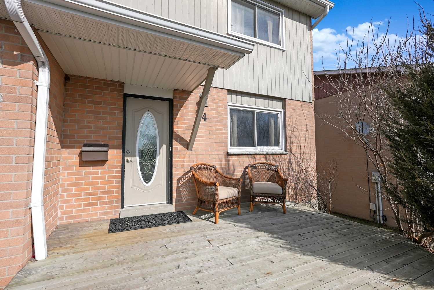 14 Doreen Cres