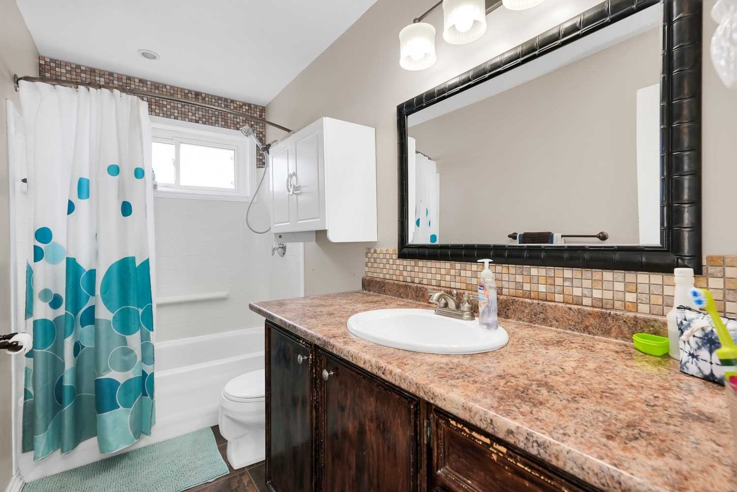 14 Doreen Cres