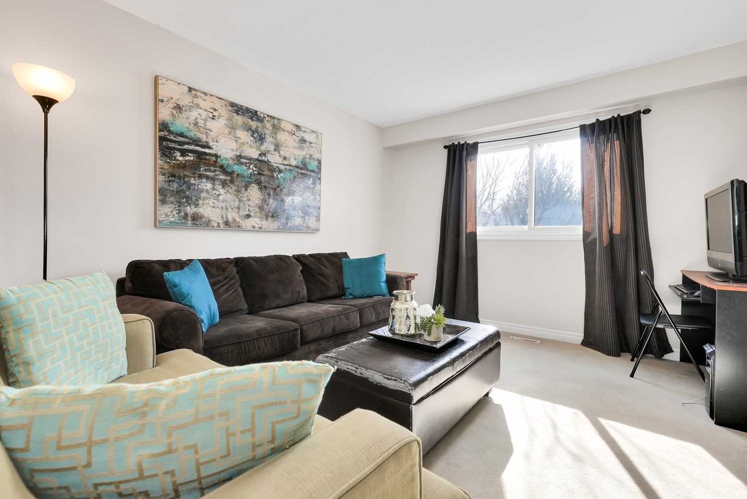 14 Doreen Cres