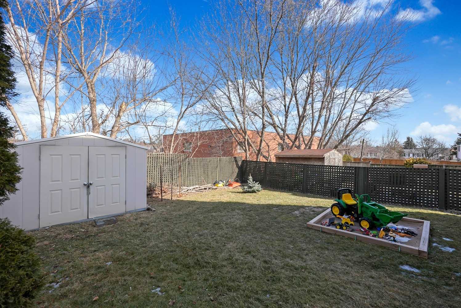 14 Doreen Cres
