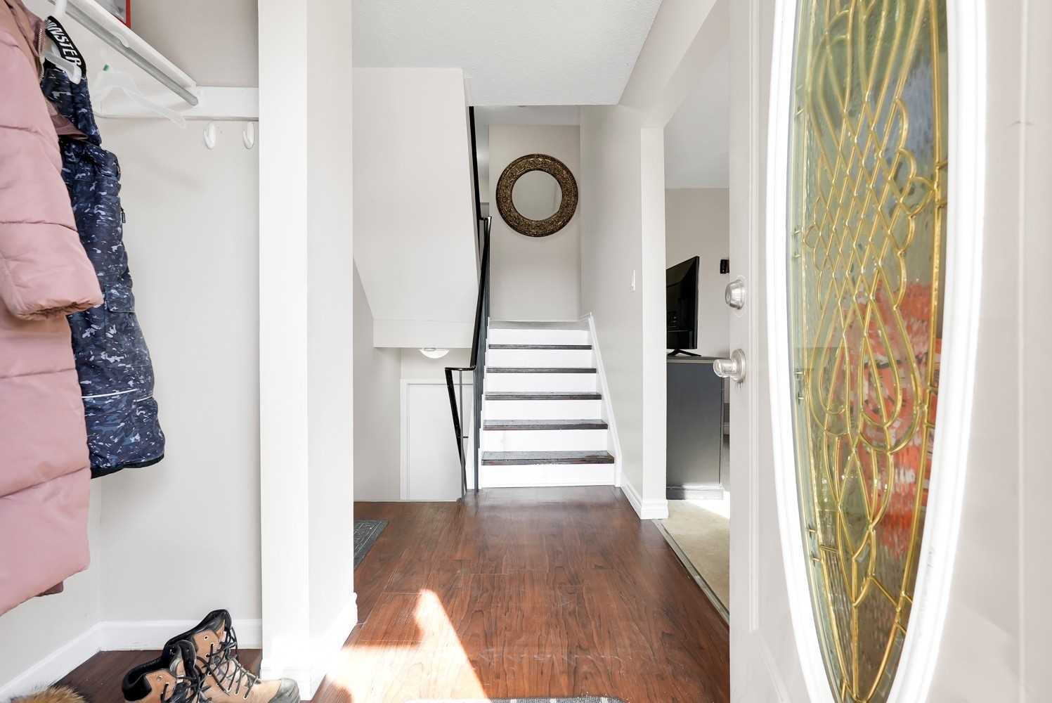 14 Doreen Cres