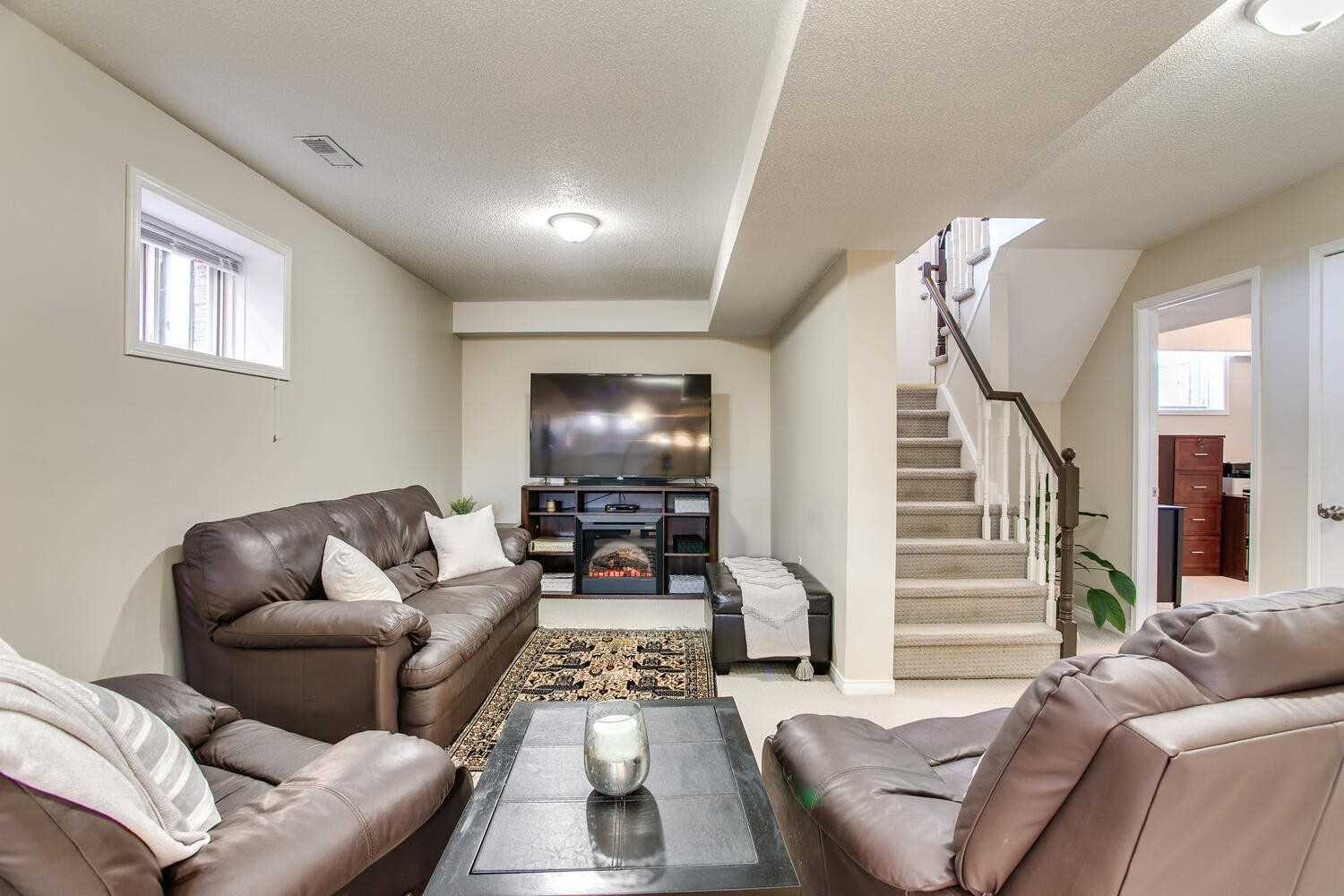 47 Goodwin Ave, Clarington